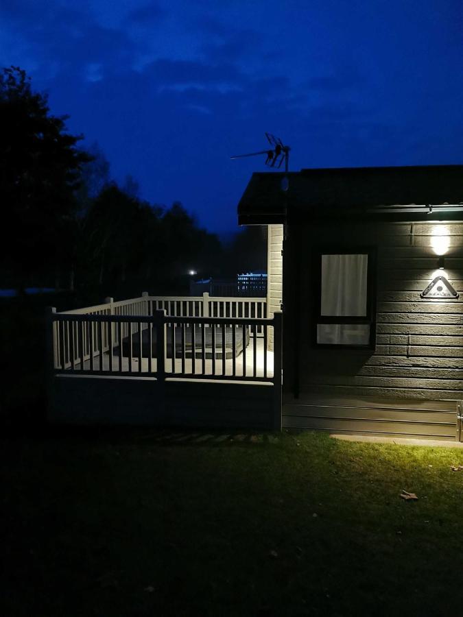 Jjs Lodge Lakewood York Exterior photo